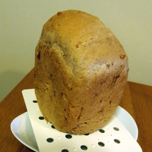 HBでミックスナッツの食パン